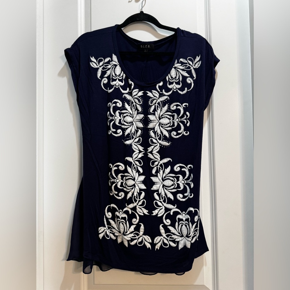 BLEU Blue Embroidered/beaded Round Neck CapSleeves BackHem ContrastHi/low Hem L
